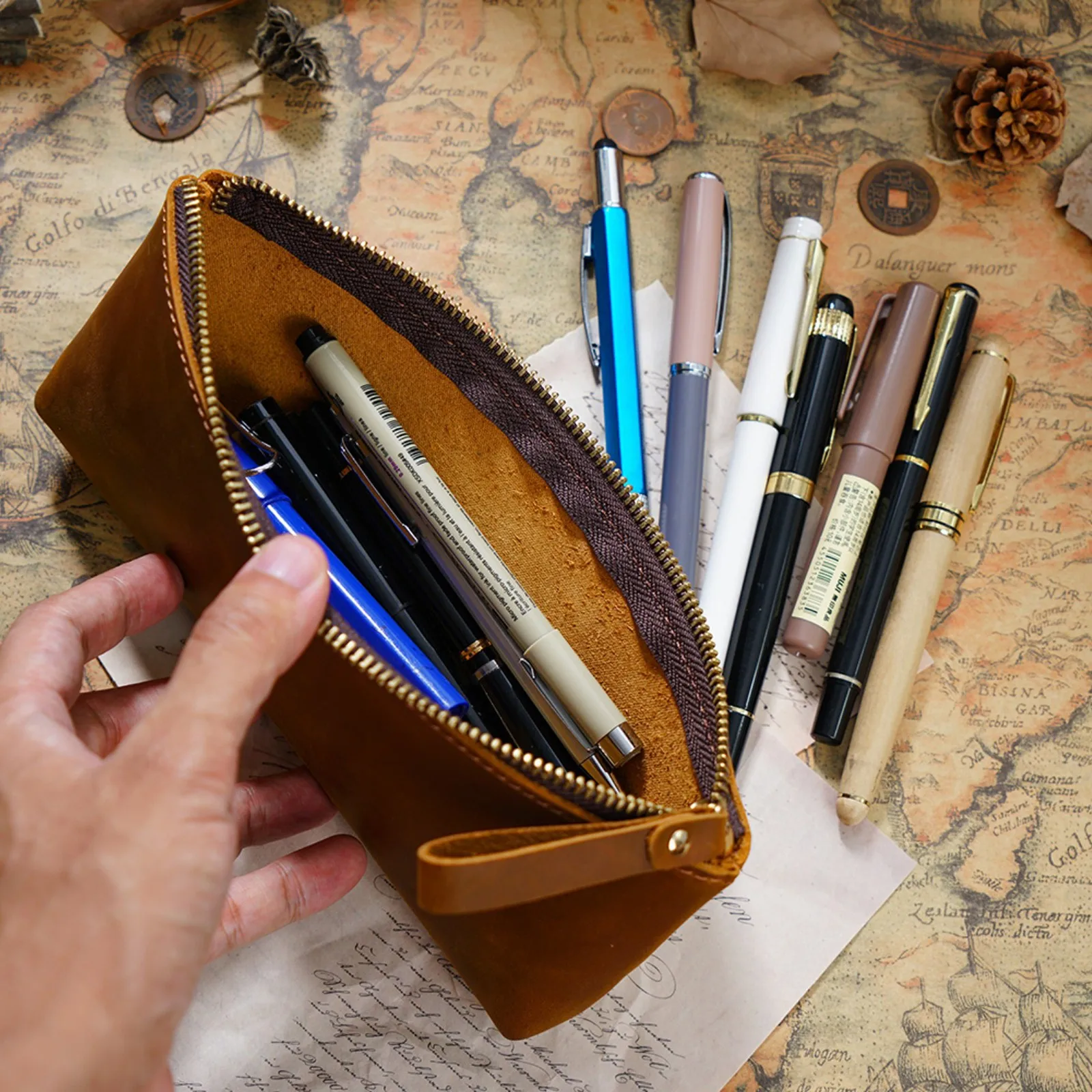 

Genuine Leather Zipper Pencil Case Portable Stationery Pouch Simple Pen Holder Bag for Pencils and Fountain Pens