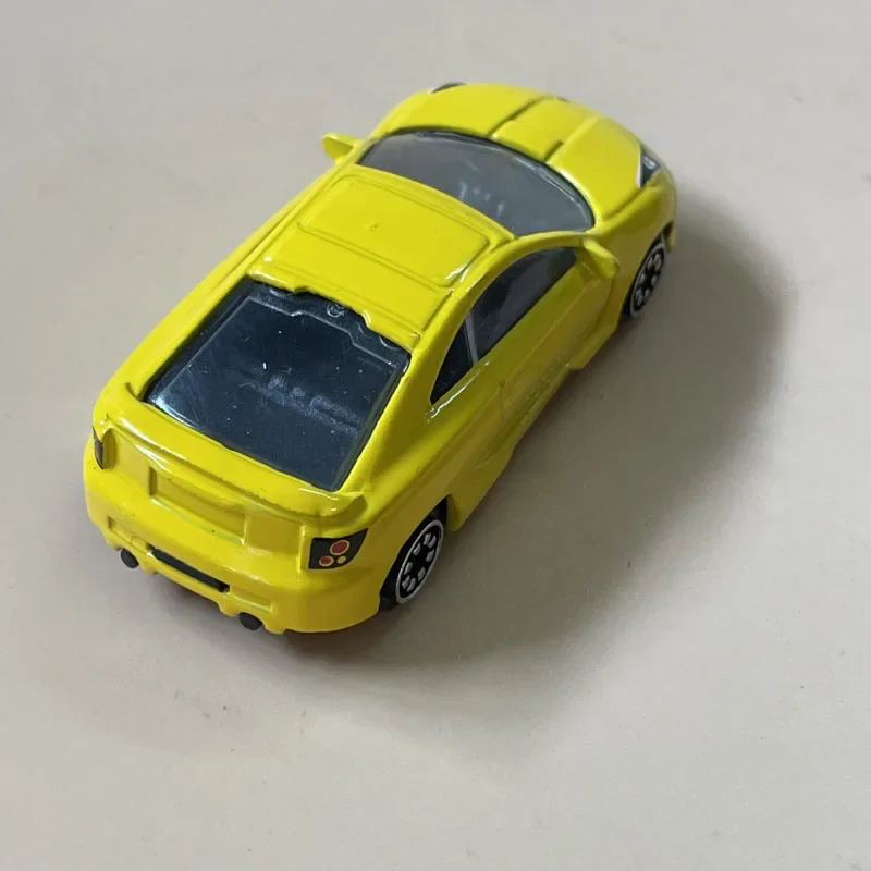 Diecast escala 1:64 toyota celica carro esportivo simulação modelo de carro exibição estática brinquedo colecionável presente lembrança decoração