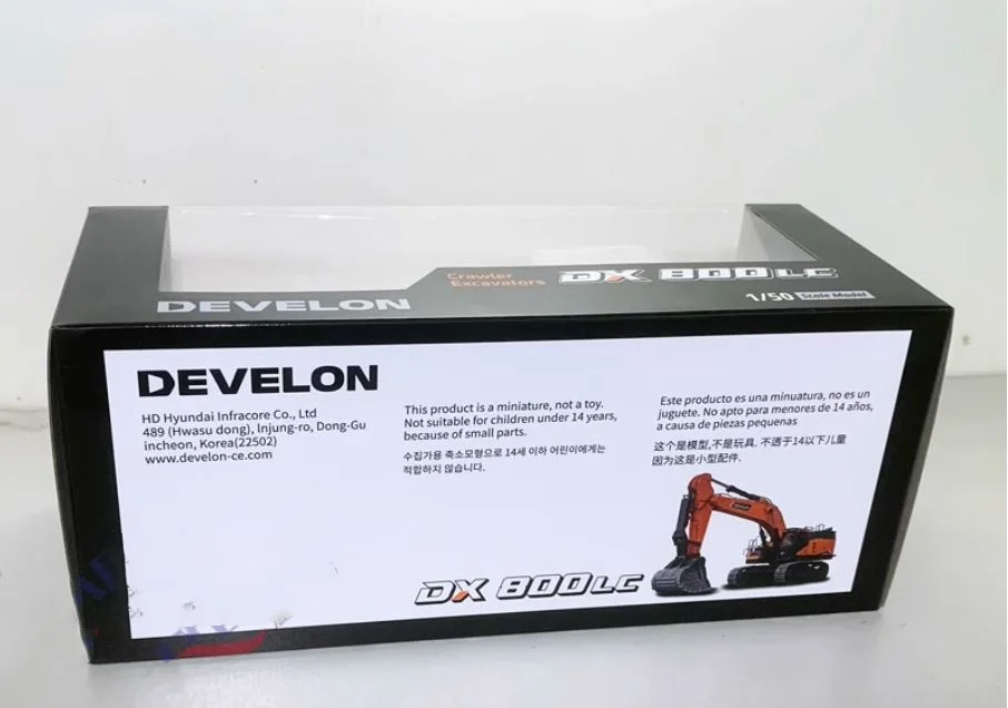 Alloy Model Toy 1:50 Scale Doosan DEVELON DX800HD-10 Hydraulic Excavators Engineering Machinery Diecast Model Toy Gift