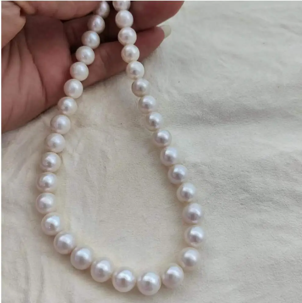 

Beautiful Single Strand 9-10mm South China Sea White Pearl Necklace 18 inches