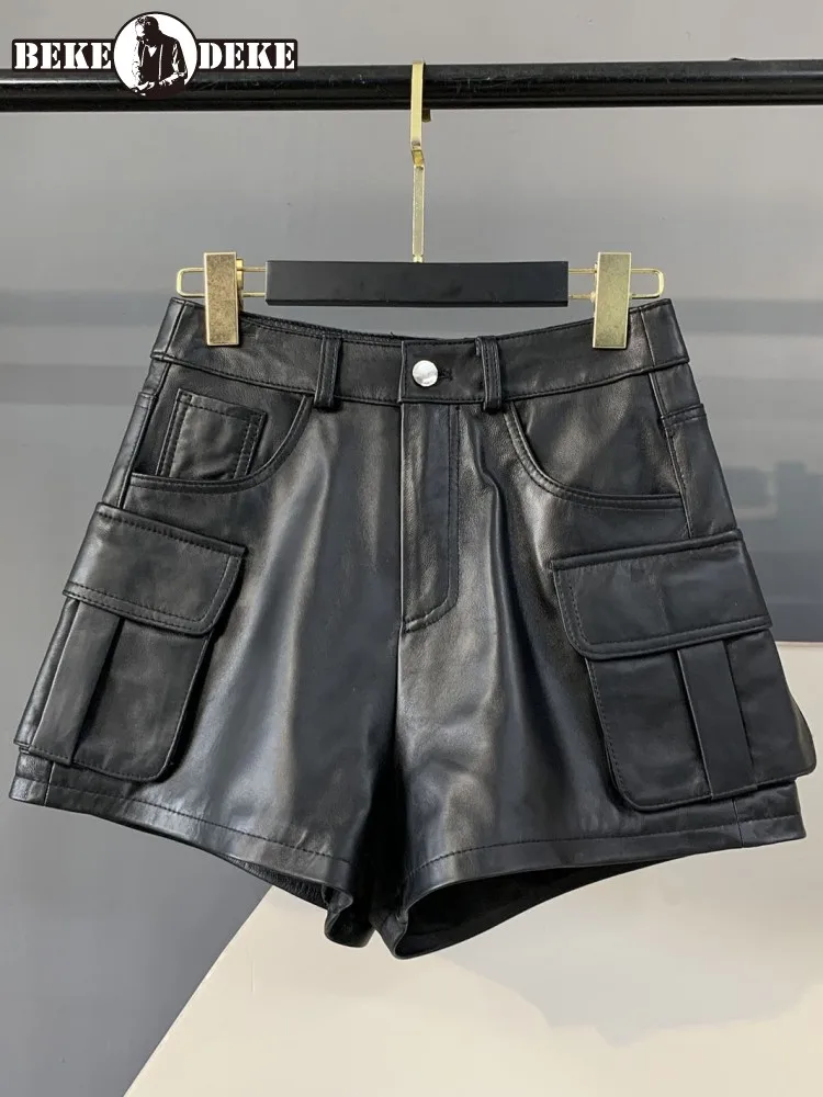 Pantaloncini dritti in vera pelle tinta unita per il tempo libero Pantaloni corti a vita alta femminili con bottoni in pelle cerata a olio di pelle di pecora