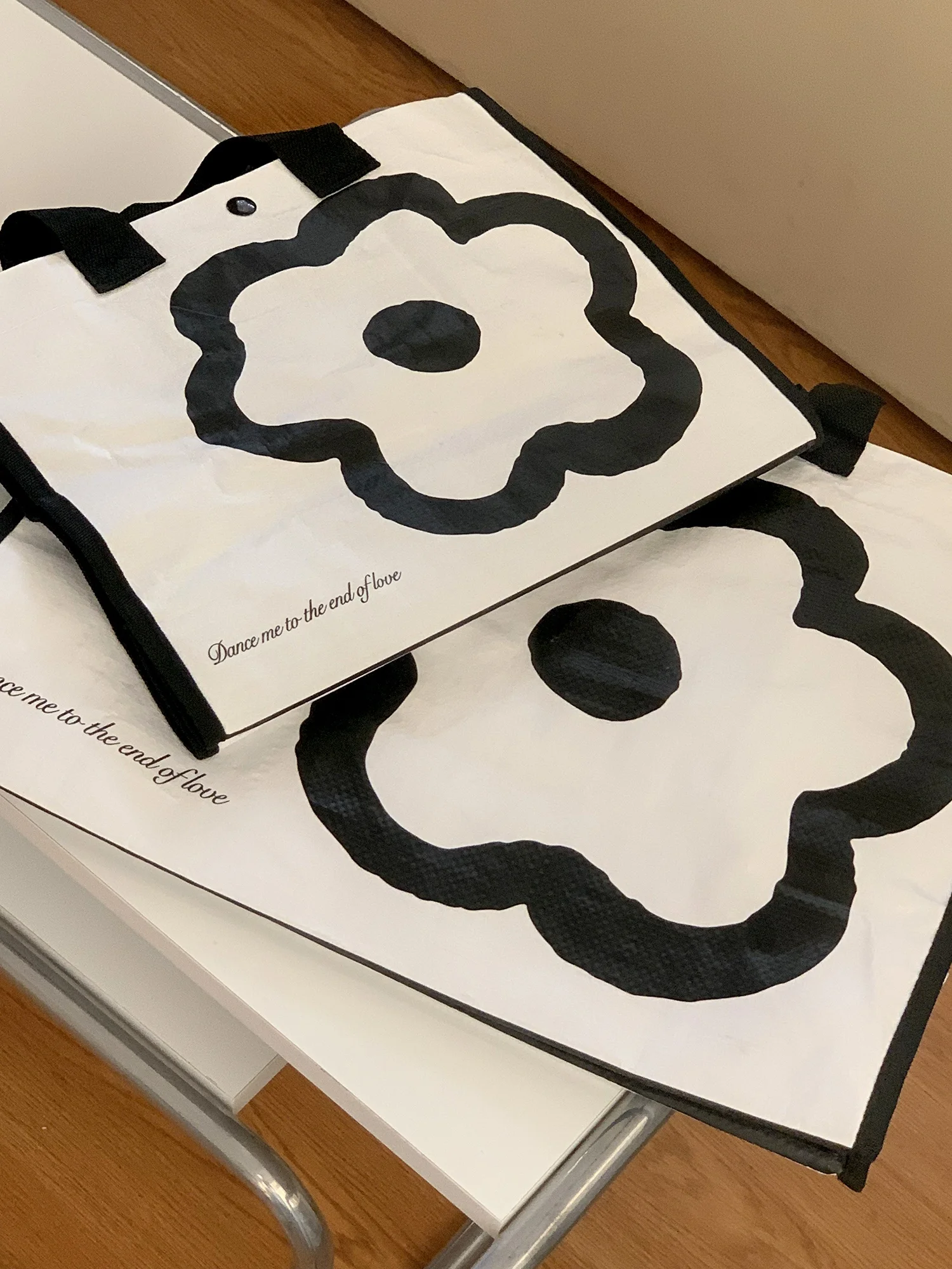 

Bla White Flower Woven Bag Tote Handbag Single oulder Bag Portable op Bag Eco-friendly Storage Bag Waterproof