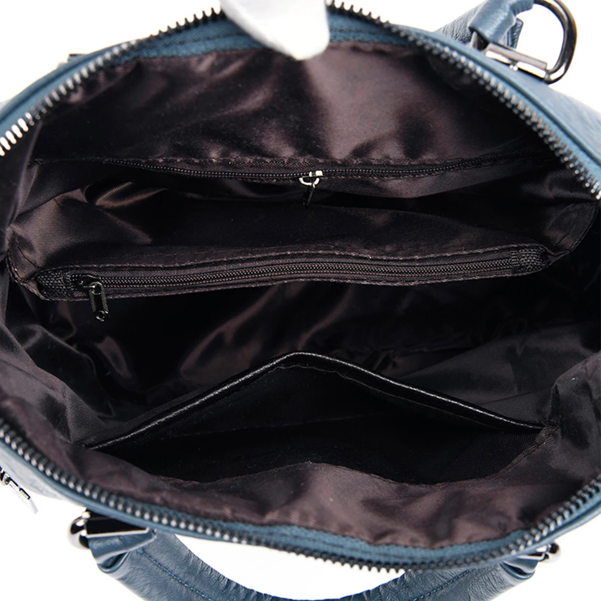 حقيبة ظهر كلاسيكية من البولي يوريثان للنساء - حقيبة كتف واسعة قابلة للتحويل مع شعار معدني وأشرطة قابلة للفصل للاستخدام اليومي حقيبة كروس #4