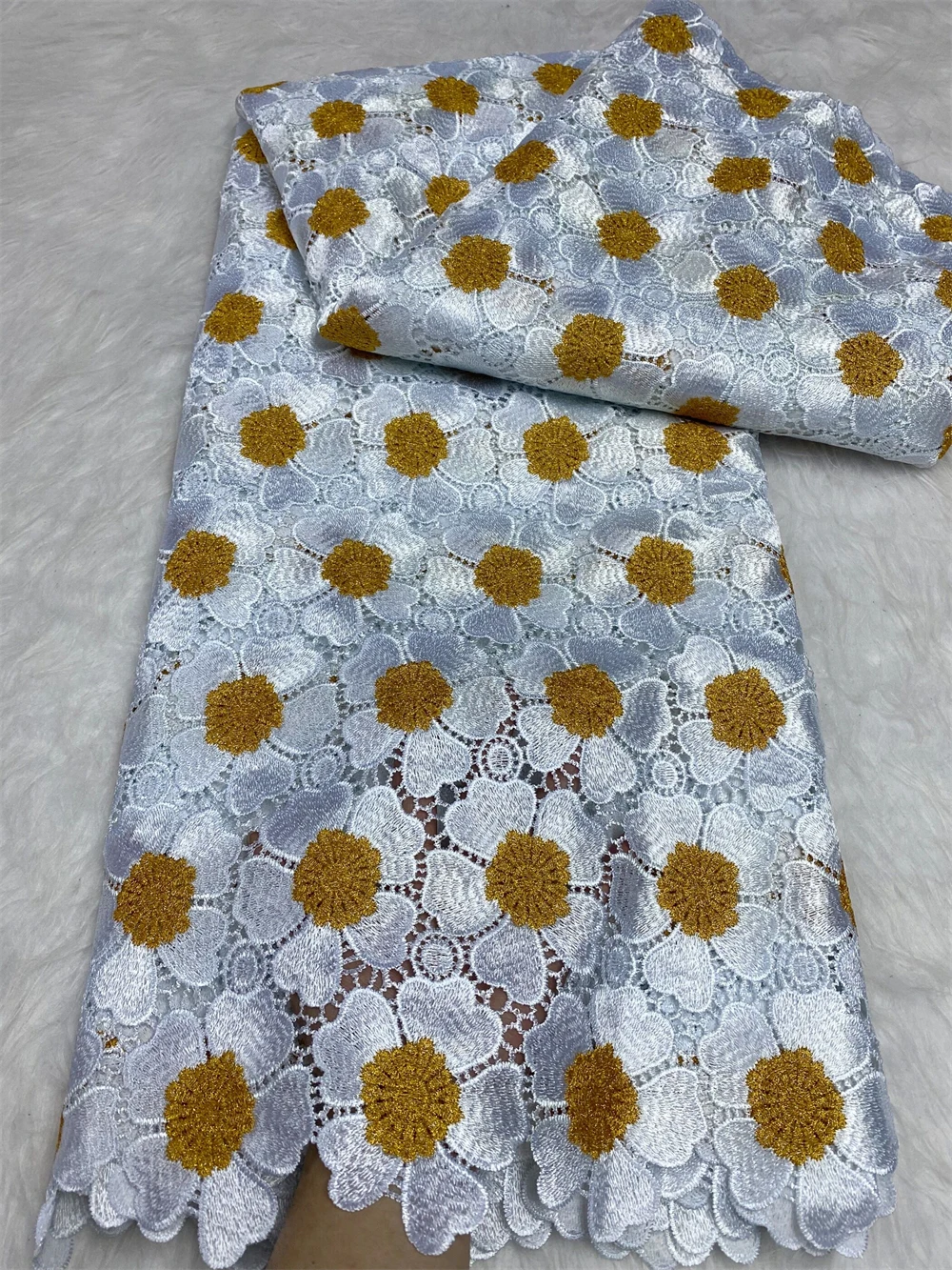 

Новинка 2024 года, высокое качество, африканский нигерийский тюль, кружевная ткань с блестками, вышивка, французский гипюр, ткань для вечернего платья для шитья, 5 ярдов