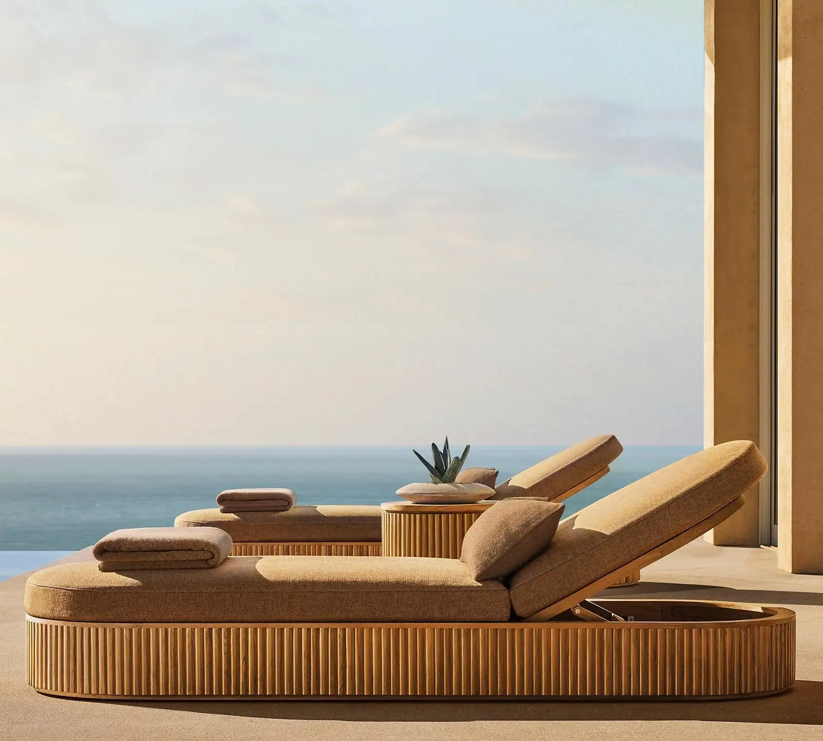 

Luxury Modern Portable Teak Outdoor Lounge Chair Durable Sun Chair Environmentally Friendly UV Protection Patio