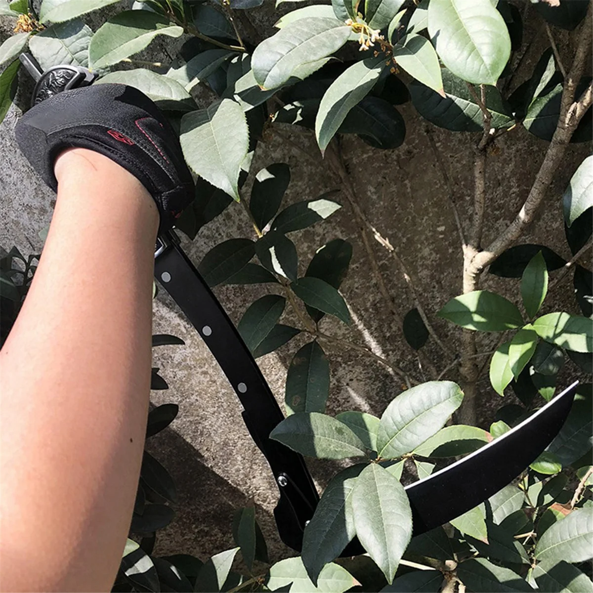 Sickle Black Folding Sickle with Stainless Steel Blade & Scabbard Suitable for Agricultural Mowing
