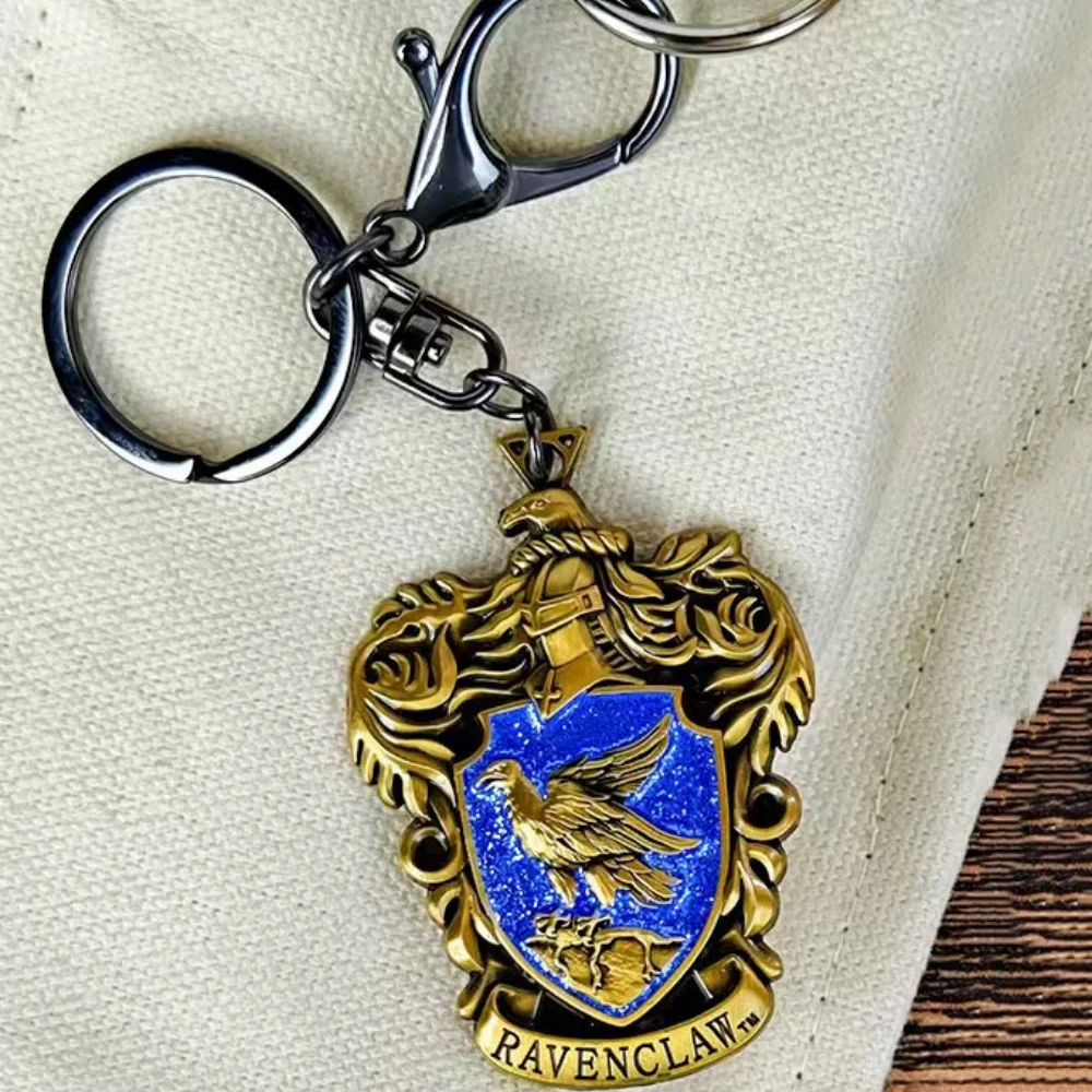 حقيقية هاري بوتر شارة المفاتيح هوجورتس فيلم البضائع سلاسل المفاتيح المعدنية امرأة على ظهره الحلي مروحة تحصيل الهدايا