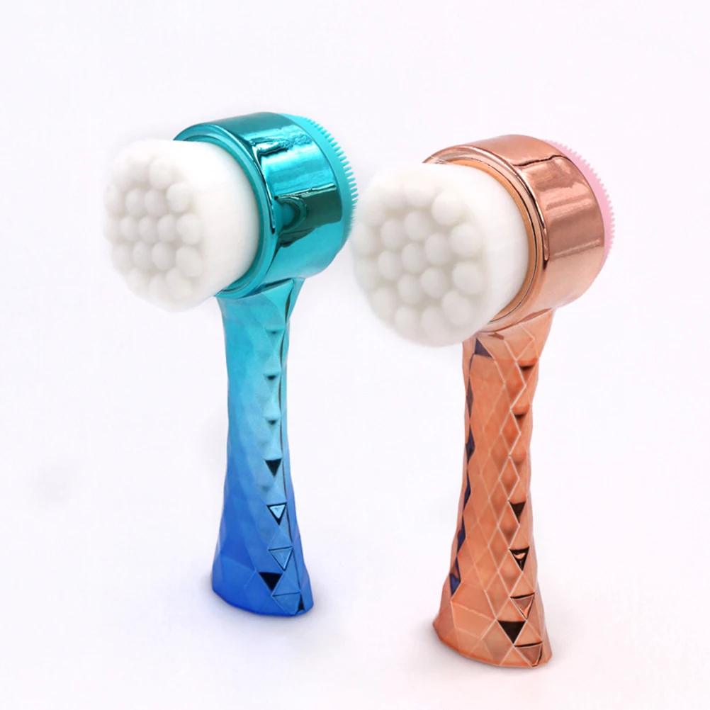 

Ergonomic Manual Facial Brush For Sensitive Skin Lightweight Cleansing Tool Portable Face Massage Brush With Lanyard Gradient