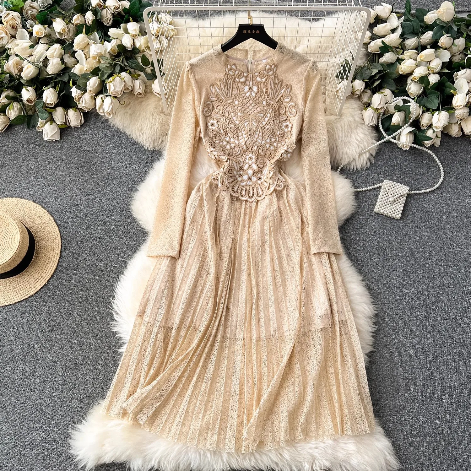 

Luxury France Autumn Spring Lace Pleated Midi Dress Elegant Women O Neck Embroidery Flower Hollou Out Casual Party Dreses