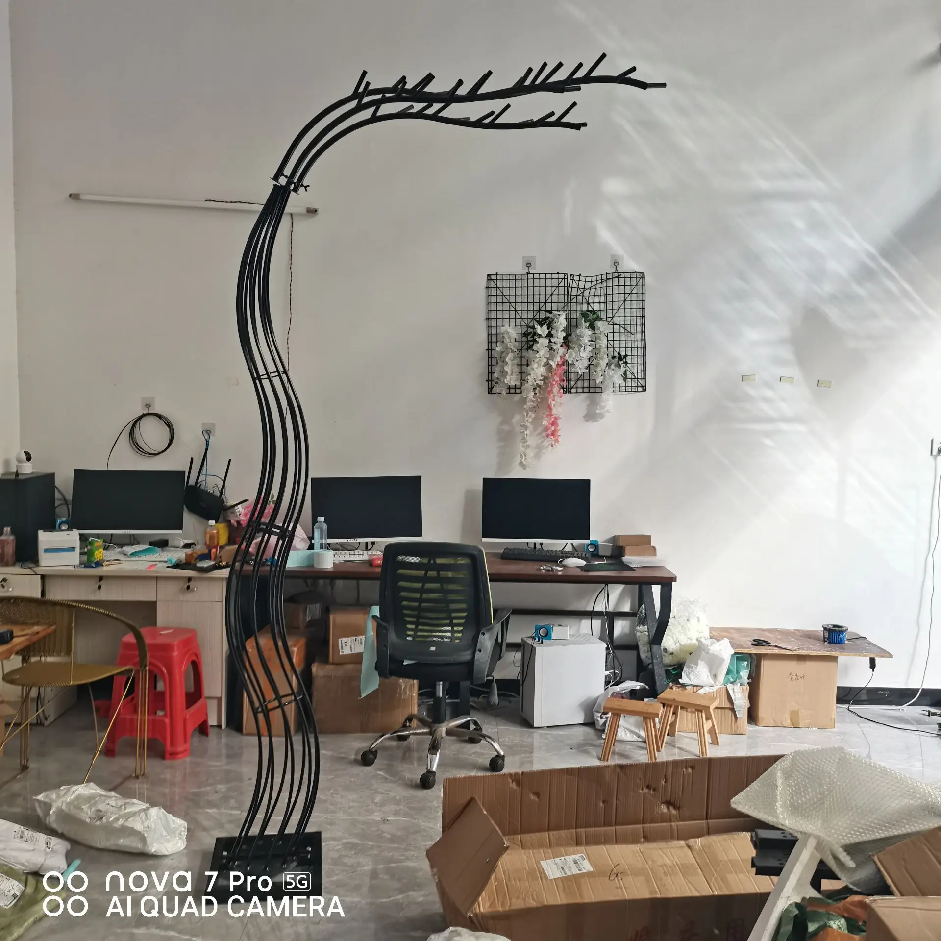 مجموعة واحدة من دعائم الزفاف على الطريق لمحاكاة زهرة الكرز مع إطار قوس حديدي لتزيين قطع مركزية للحفلات #1