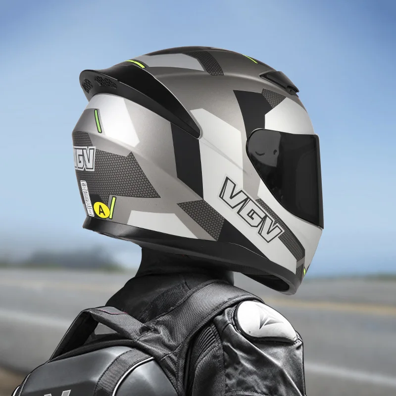 

Full coverage motorcycle helmet with black lenses, men's and women's all season safety helmets, motorcycle riding electric bicyc