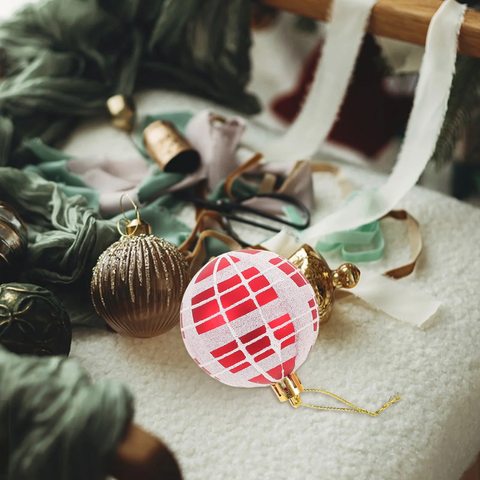 

6Pcs Xmas Tree Hanging Balls Plaid Pattern Shatterproof Plastic Ornaments Holiday Baubles Decoration Ornament Balls