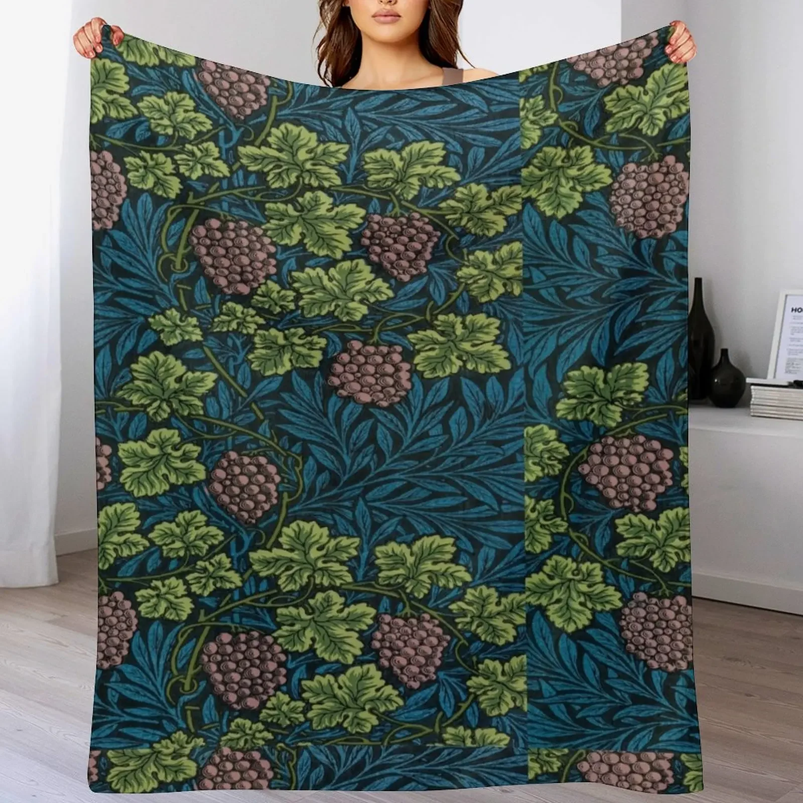 Grapes Smithsonian Throw Blanket Soft Plush Plaid warm for winter Furry Sofa Blankets