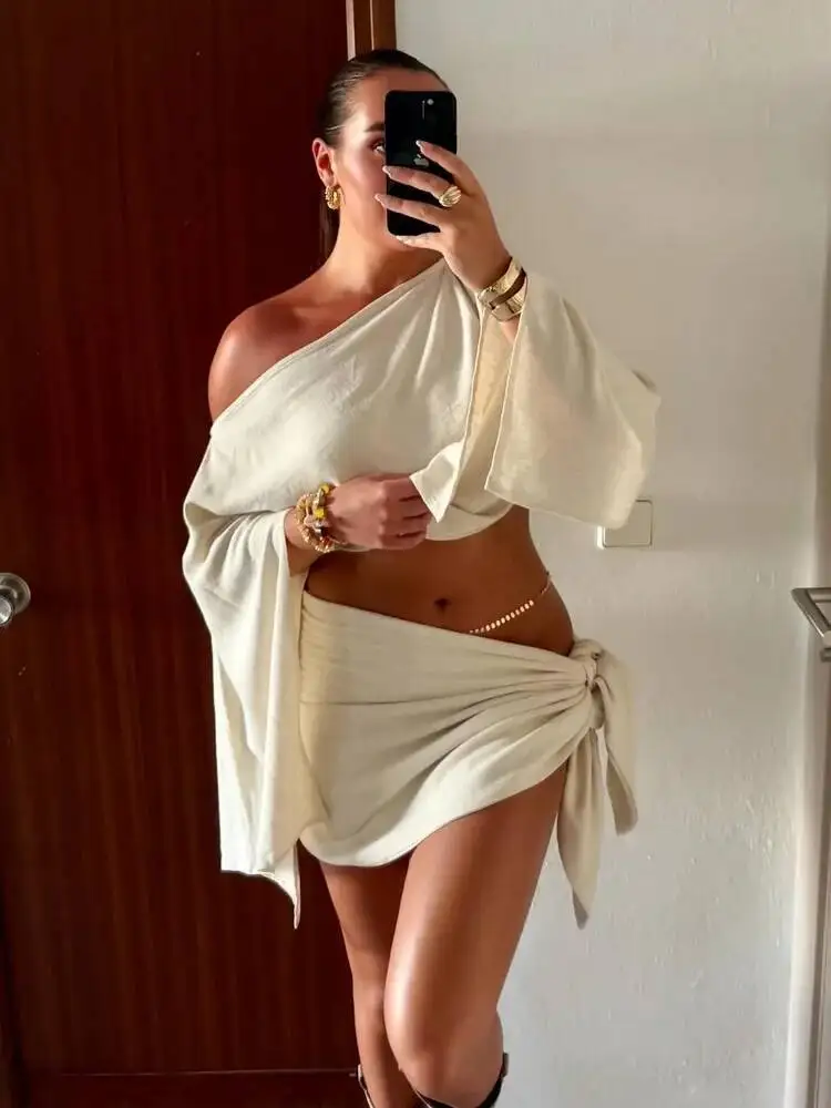 Sexy Solid Pleated Knot Mini Skirts Sets For Women Chic One Shoulder Flared Sleeve Loose Cape Tops Suits Lady Party Outfits B8AS