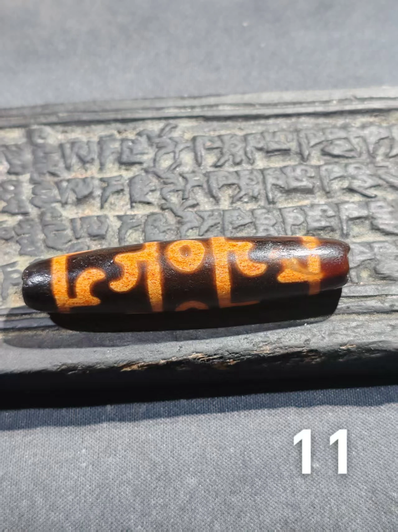 1pcs/lot Ivory-Yellow loose Tibetan dzi beads natural agate DIY charms gift elliptical ethnic style Nine Eyes Guru Rinpoche 5