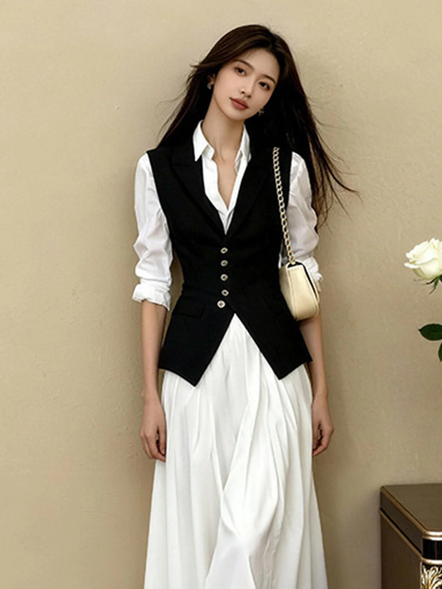 

Spring Fashion Slim Unique Sleeveless Vest Trendy European Design Single Button Commute Versatile Jacket Stylish Outerwear