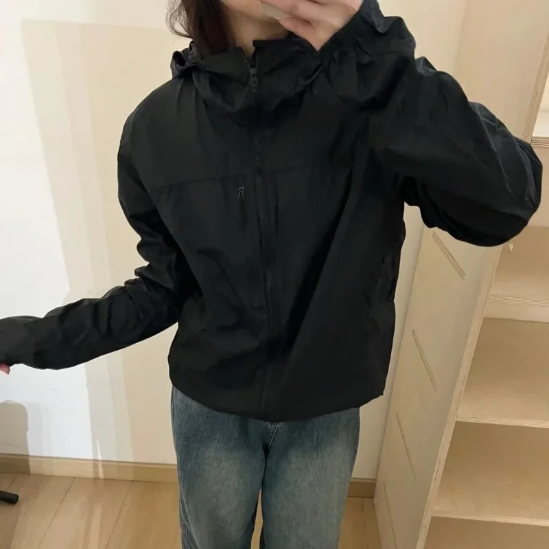 

Outdoor Functional Hoodie Couple Breathable Zipper Hood Sun Protection Skin Clothes Jacket Nylon Fabric Long Sleeve Regular L...