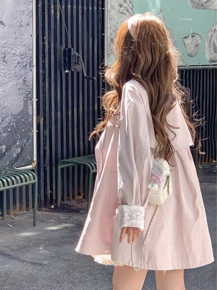 เสื้อโค้ทสีชมพูอ่อนสไตล์ฝรั่งเศสสำหรับฤดูใบไม้ร่วง ดีไซน์ลูกไม้หวานๆ สไตล์ Y2K เสื้อแจ็คเก็ตผู้หญิง ดีไซน์เกาหลีสุดชิค  เสื้อผ้ายอดนิยม