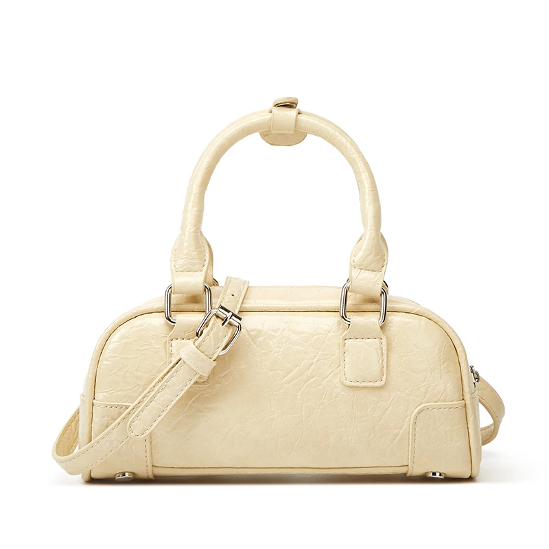 

Ladies' handbag; handbag with zipper closure; high-end PU material; detachable shoulder strap for versatile use.