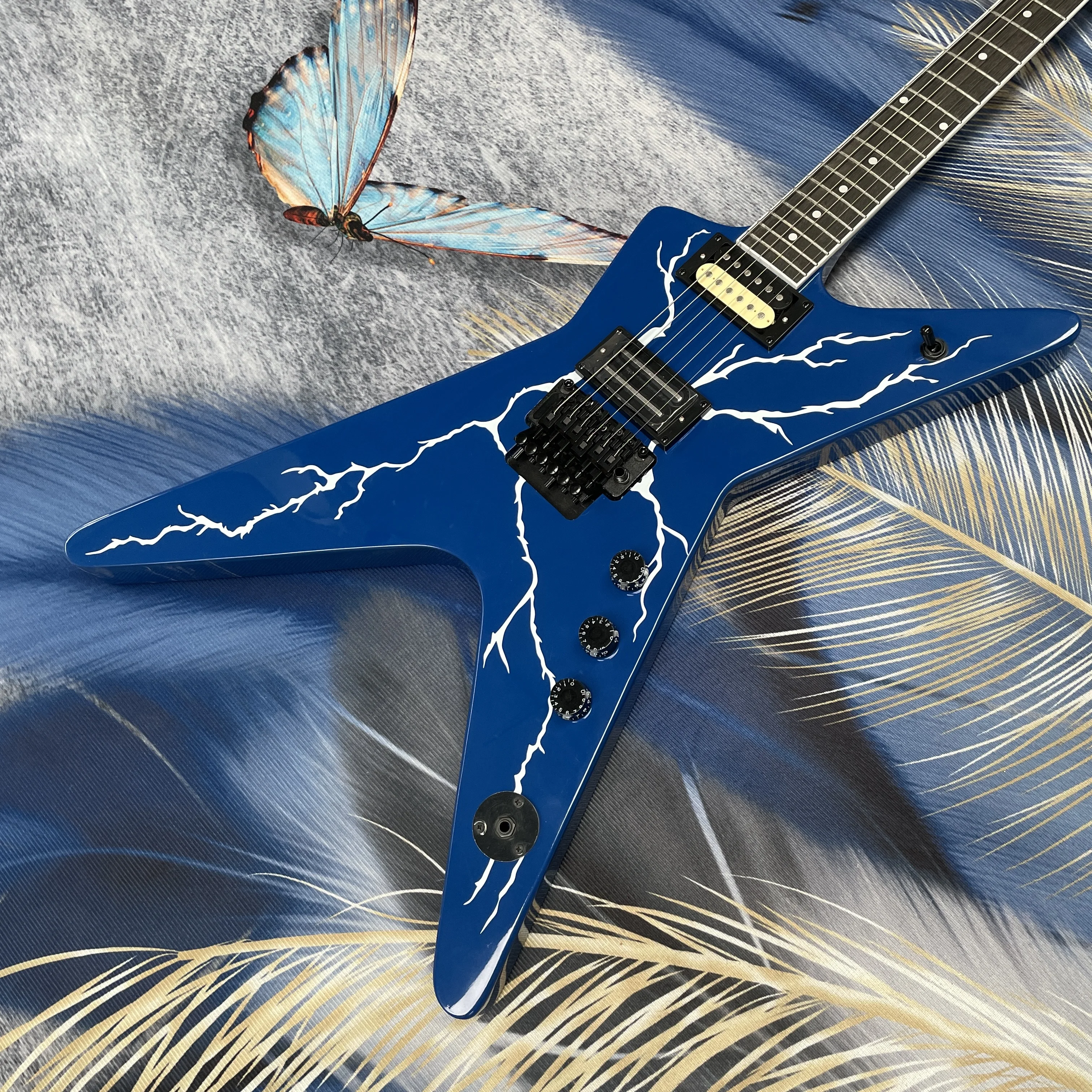 

Blue electric guitar, double-locking tremolo system, smooth high-fretboard playing guitars, advanced stage performance guitarra