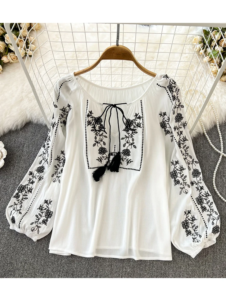 Women Spring Autumn Blouse Vintage National Style Long Sleeve Round Neck Pullover Embroidery Loose Shirt Doll Shirt Top D2761