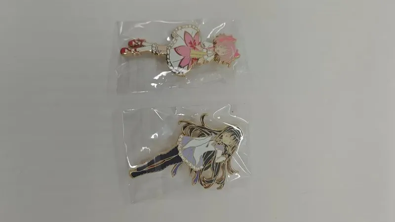 Pink And Black Hair Anime Girl Enamel Pin Imitation Metal Badge Lapel Brooch For Backpack Jacket Denim Decor Collectible Present