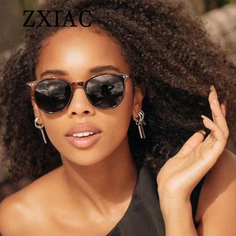 ZXIAC Vintage Fashion Sunglasses Women Rivets Decorative Artistic Frames Trendy Tortoise Designer Square Eyewear Lentes De Sol