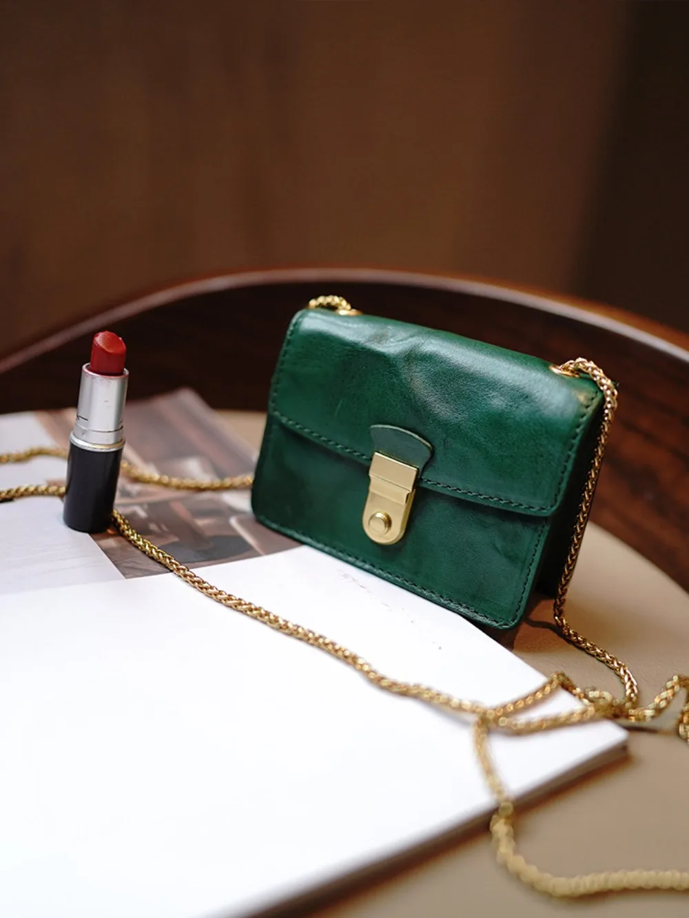 Fashionable mini coin purse, lipstick bag, versatile stylish crossbody square bag and key pouch made of vegetable-tanned cowhide