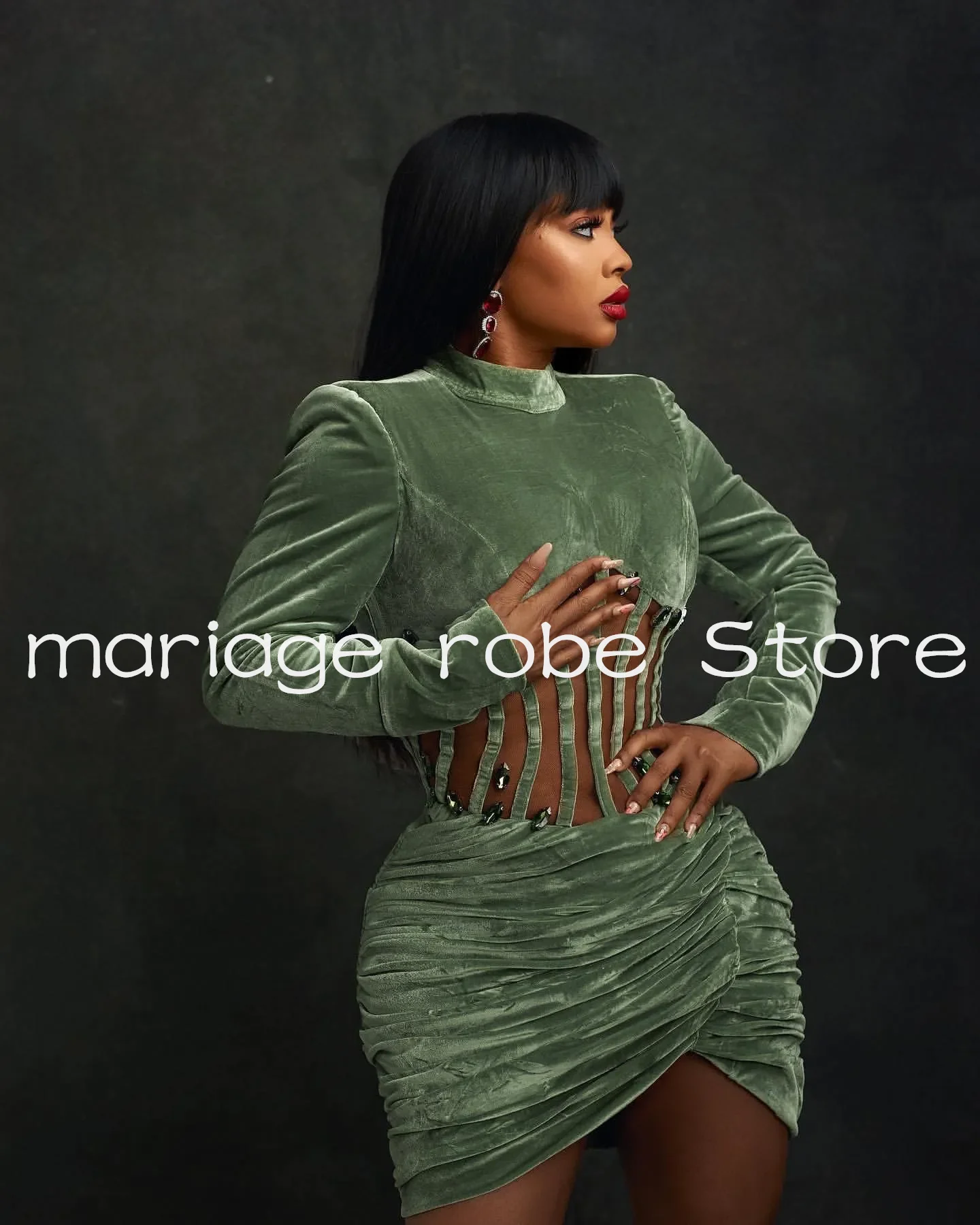 Olivgrünes Cocktail-Abendkleid mit Strasssteinen, Samt, volle Ärmel, kurzes Mini-Korsett, Abschluss- und Heimkehrkleider nach Maß