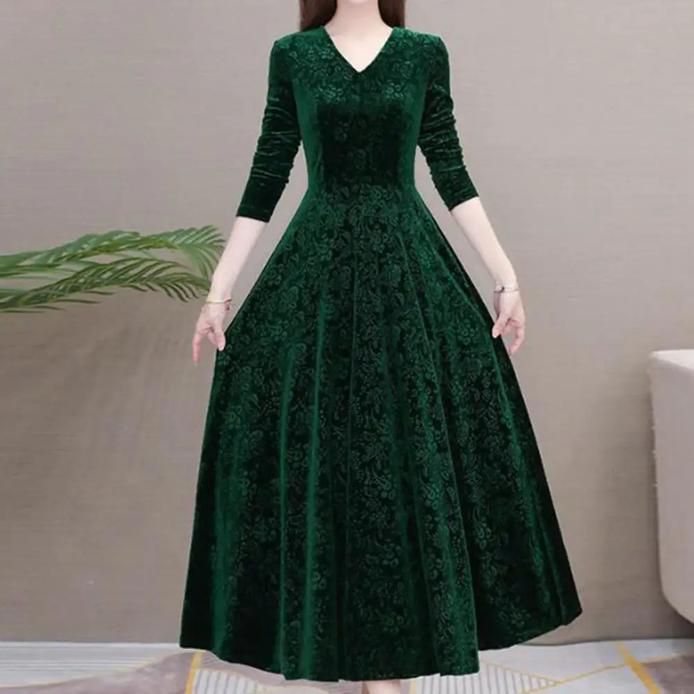 Chic Ankle-Length Velvet Vintage Women Maxi Dress Unique Pattern Slim Pleated Bodycon Prom Dress Swing Large Hem Evening Dress