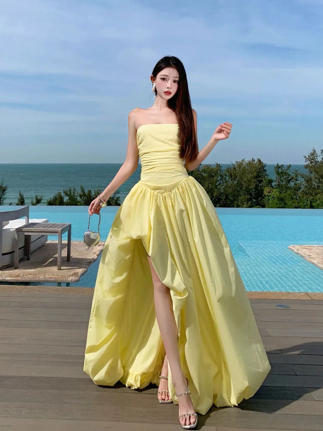 Saia Puff Amarela Beach Vaion com Top Tubular Dr Island, Cintura Alta, Algodão e Poliéster, Verão, Sem Mangas, Feminina