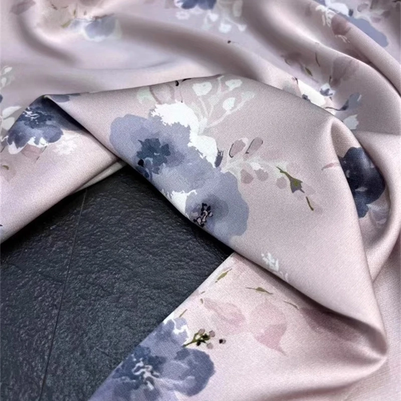 Fashion Silk Dress Fabric Classic Brand Design Horse Skirt Shirt Fabric Elastic Thread Satin Fabric High Quality Scarf Sewing