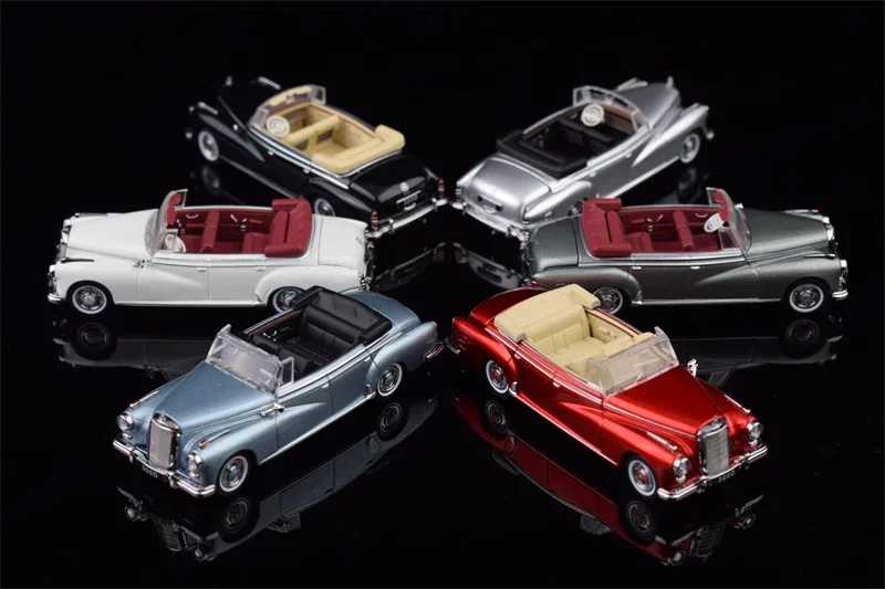 

GFCC-Models 1:64 Classic Cars 1958 300 d Convertible Metallic green / silver / Metal Red / ice blue Model Car