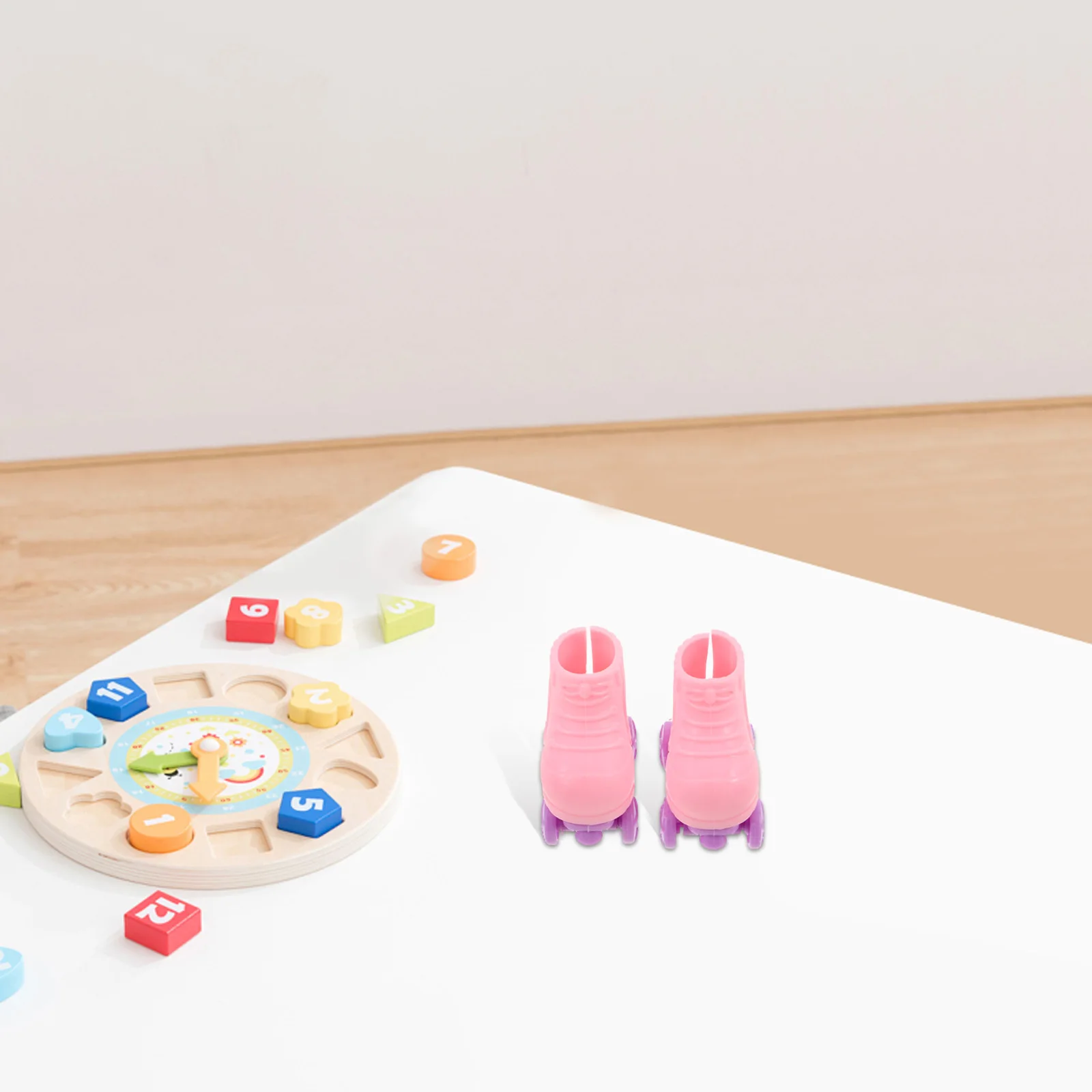 

3Pairs Realistic Mini Roller Skates Simulation Shoes Decors for Miniature House Tiny Skates Accessories Playhouse Decor