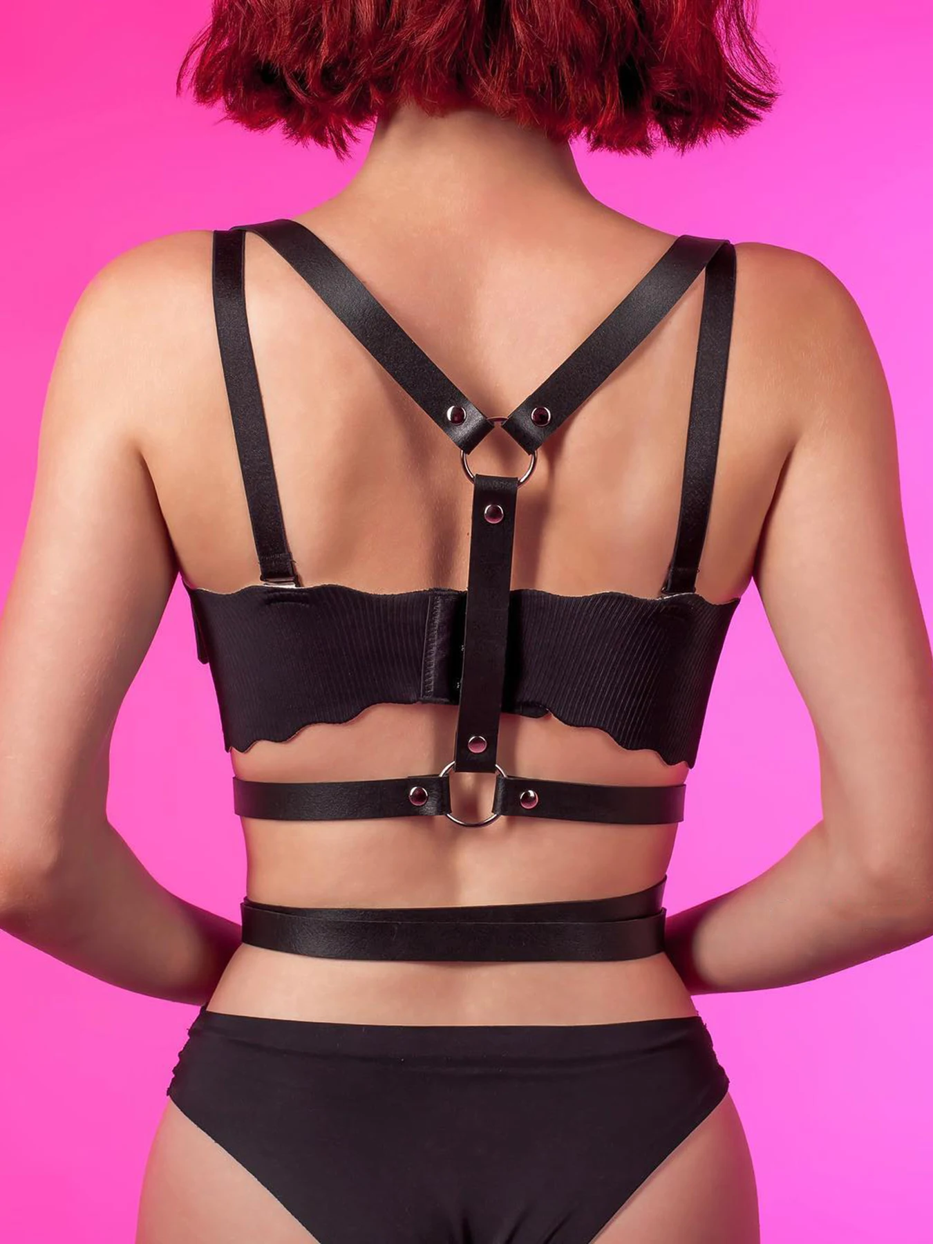حزام أسود قابل للتعديل للنساء - مجموعة ملابس داخلية من جلد البولي يوريثان لملابس الرقص القوطية والهذيان مع أبازيم