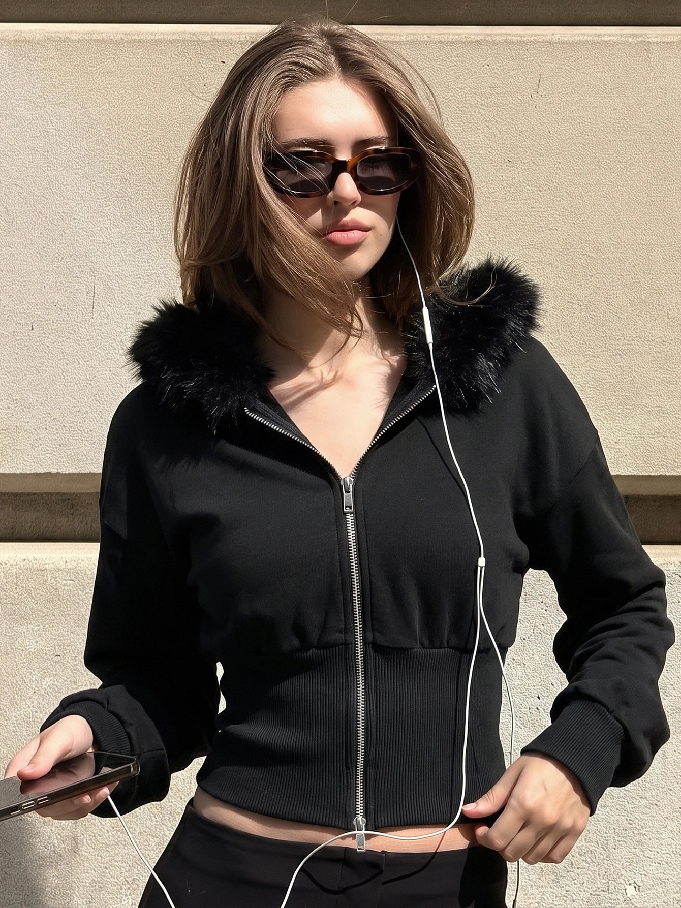 Hugcitar Fashion Black Long Sleeve Feather Hooded Sexy Zipper Crop Jacket Coat Women Casual Outfits Streetwear Festival Party