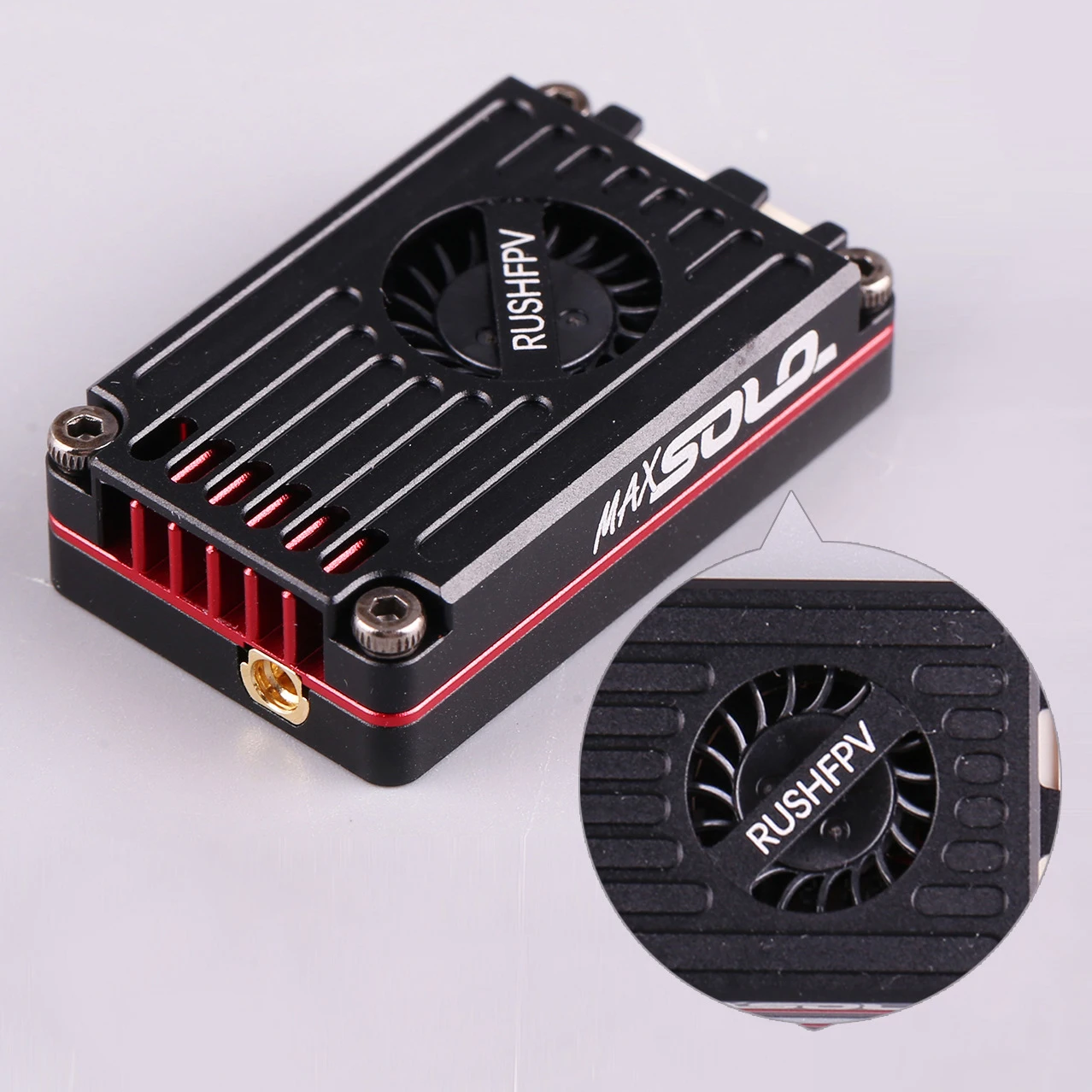 

MAX SOLO 5.8G 2.5W 2-6S LIPO FPV VTX 48CH CNC Housing Built-in Silent Cooling Fan for FPV Freestyle Long Range DIY Parts