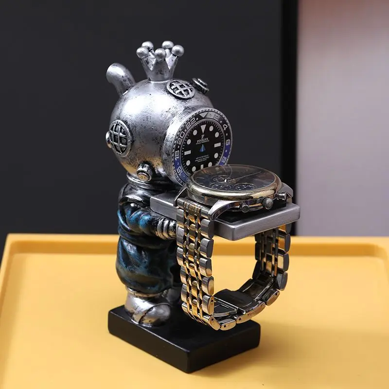 

Watch display stand Creative astronaut watch holder Watch holder