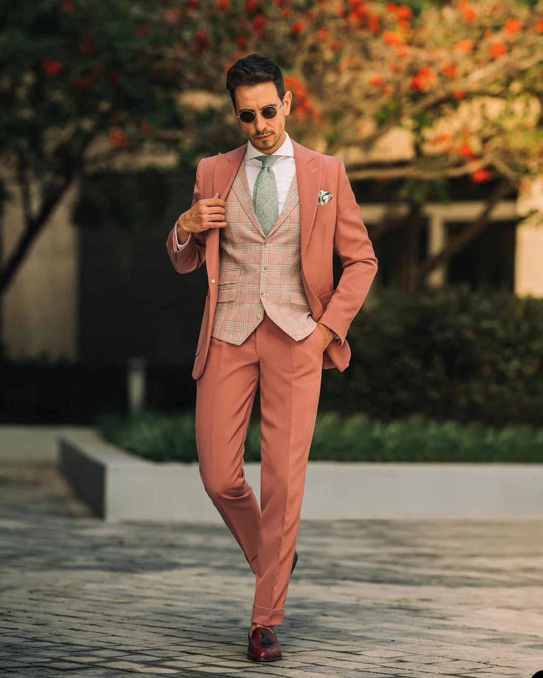 Coral Red Men Suit Tailor-Made 3 Pieces Blazer Plaid Vest Pants Tuxedo One Button Business Fashion Wedding Groom Prom Tailored