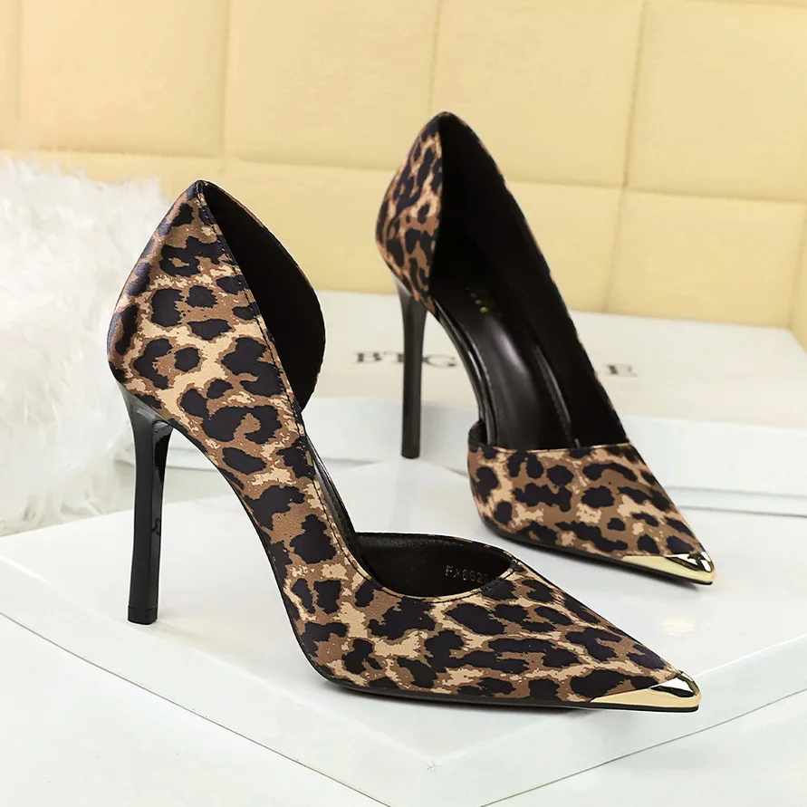 

High Heels Women's Leopard Print Versatile Thin High Heels Side Empty Metal Pointed Temperament Women's Single Shoes