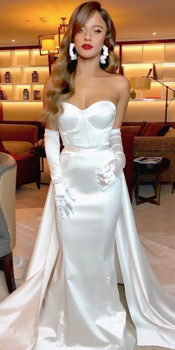 Simple White Satin Mermaid Wedding Dress Sweetheart Neck Sleevless Long Bridal Gown With Detachable Train Customized