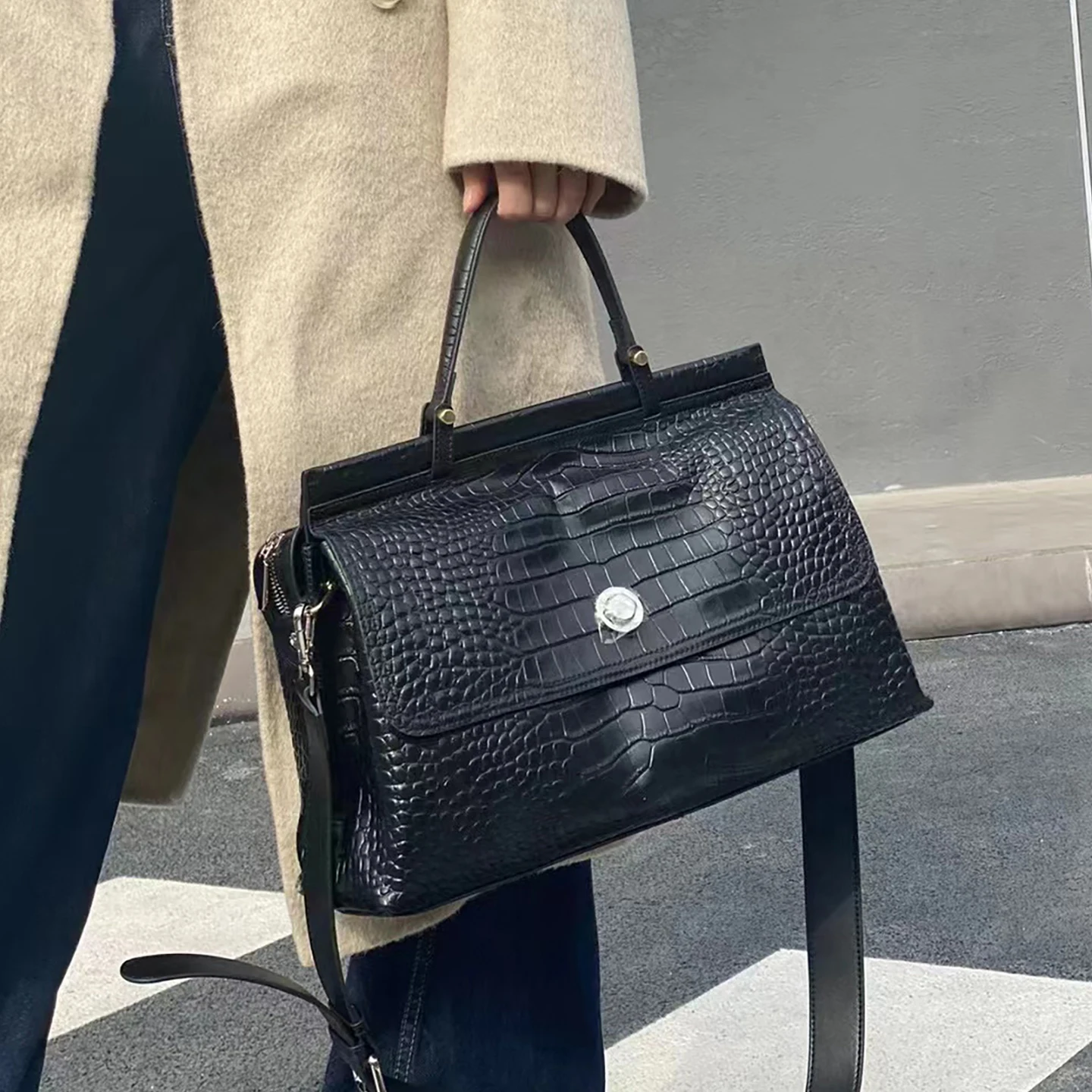 

Genuine Leather Handbag Crocodile Pattern Top Grain Cowhide Commuter Bag Briefcase New Style Large Capacity Crossbody Bag Women