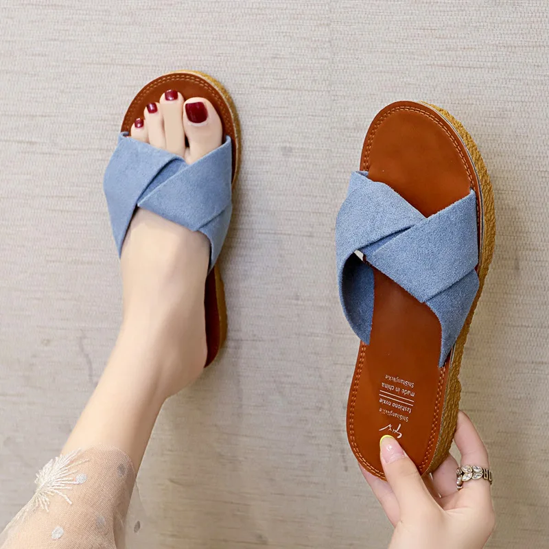 Fashion Women's Slippers Wholesale 2023 Summer Korean Style Flat Heel Cross Women's Slippers Outdoor