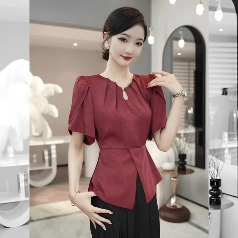 Dames bordeauxrode satijnen getailleerde blouse met korte mouwen Bubble mouw taille afslankende luxe elegante feestkantoor formele top