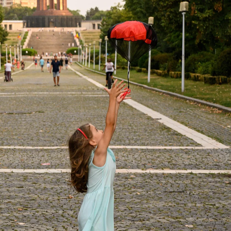 ألعاب المظلة للأطفال خالية من التشابك في الهواء الطلق تحلق المظلة الرجال خارج اللعب سلة عيد الفصح المواد فكرة فريدة من نوعها صبي فتاة هدية