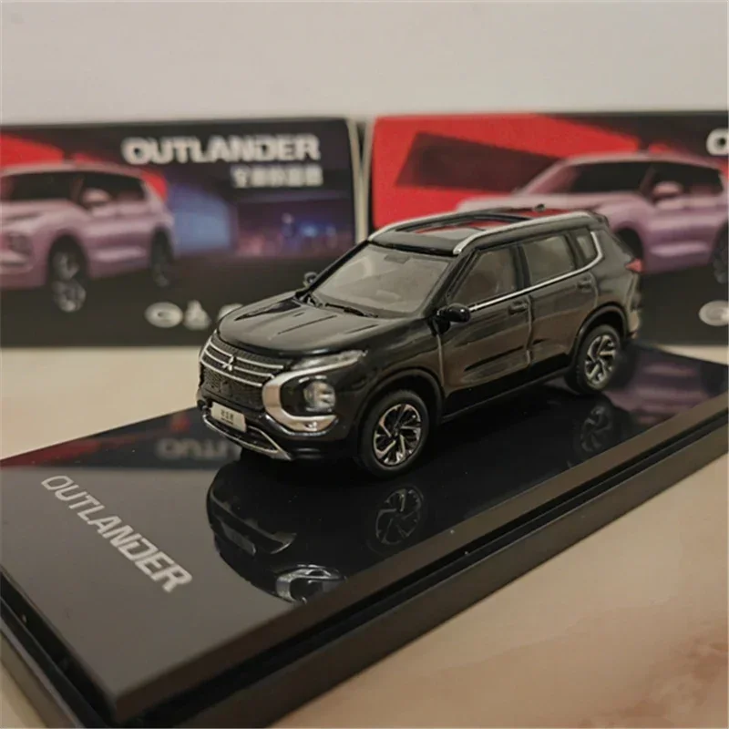 

1/64 Alloy Car Model Mitsubishis Outlander SUV Diecasts Metal Toy Vehicles Car Model Miniature Scale Childrens Gifts Decorations