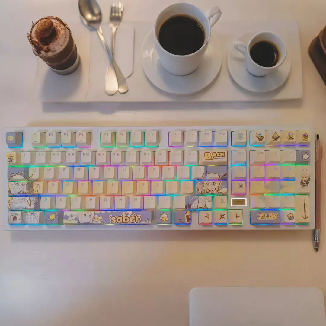 

122 клавиши FateStay Night Theme Fate Keycaps Аниме-игра Chreey 2D PBT Прозрачный для изготовления 68 Mad68 Wooting 60 Механическая клавиатура