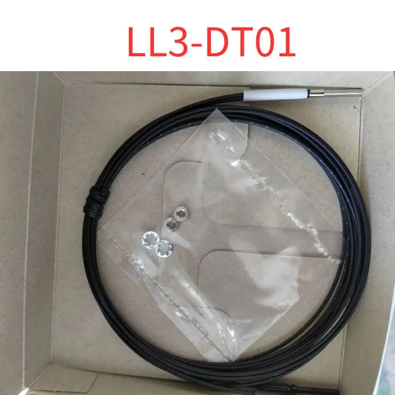 

Brand-new Original Fiber optic sensor LL3-DT01