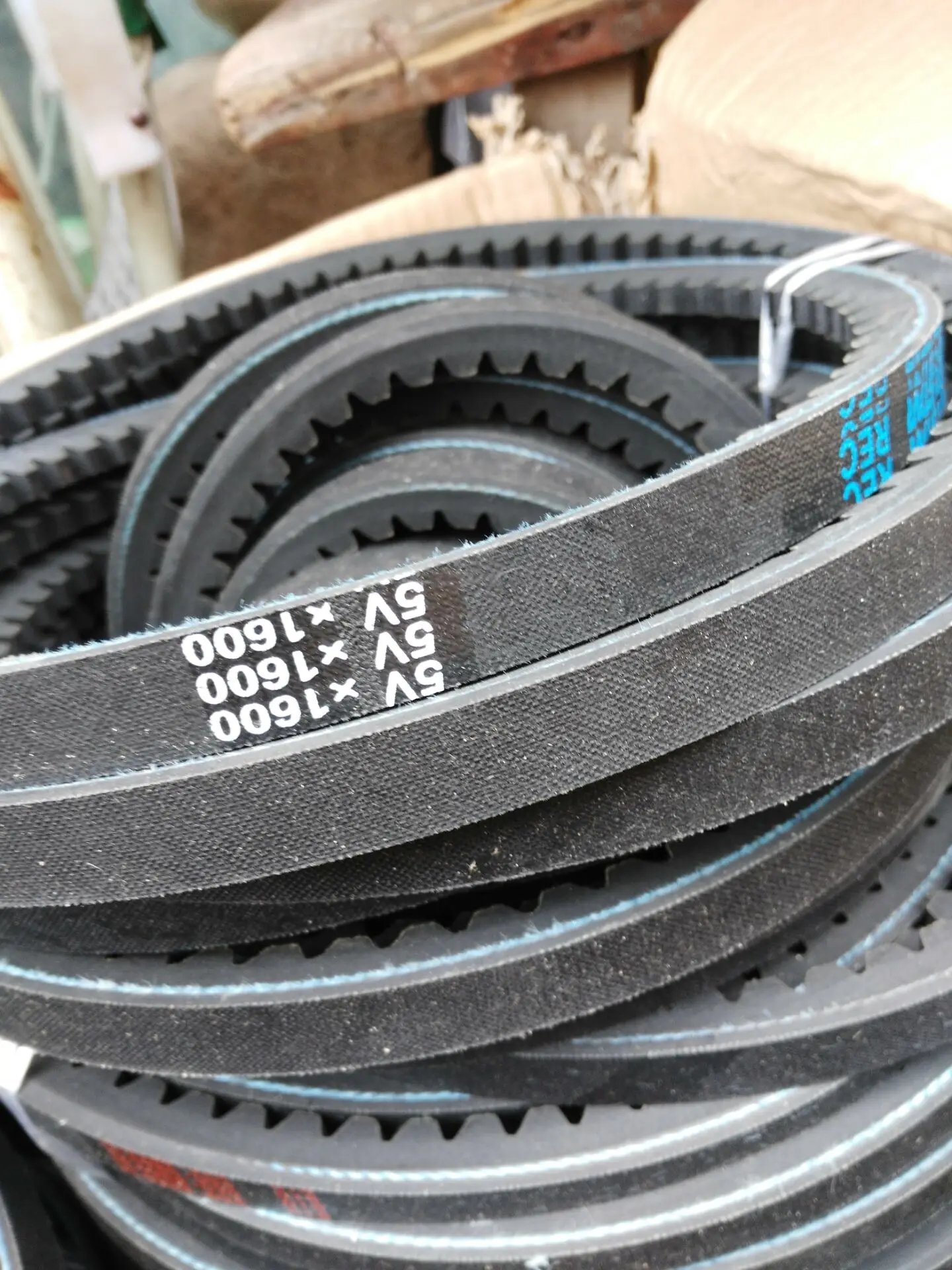 for 5VX1500 5VX1600 5VX1700 5VX1800 inch length with teeth narrow V three belt angle