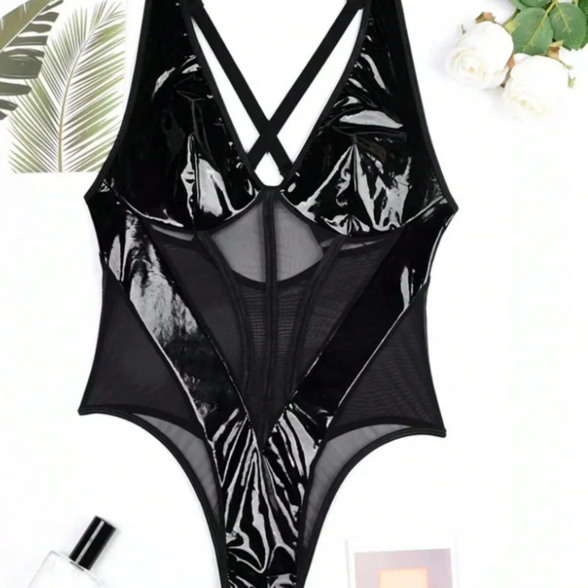 2024หนังพียูแบบเย็บต่อกันระหว่างประเทศแบบใหม่ยุโรปและสหรัฐอเมริกาแฟชั่นคอวีเซ็กซี่ชิ้นเดียว SW